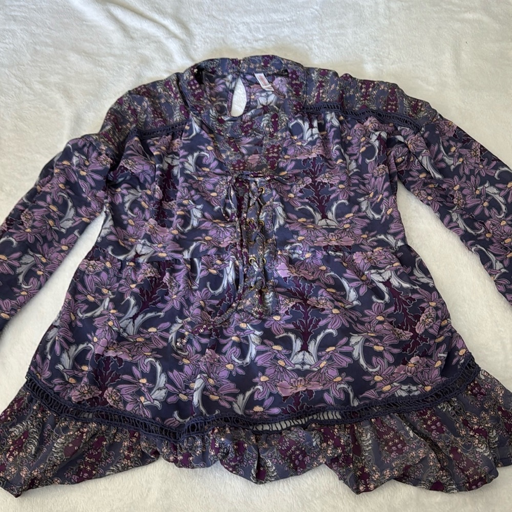 Women’s Blouse
